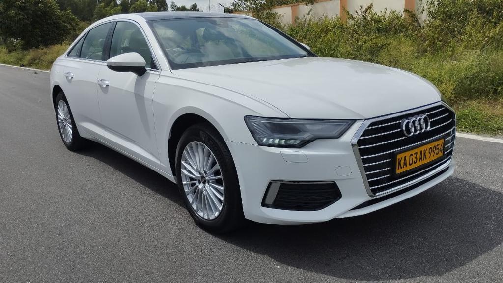 Airport transfer vehicle in Bangalore